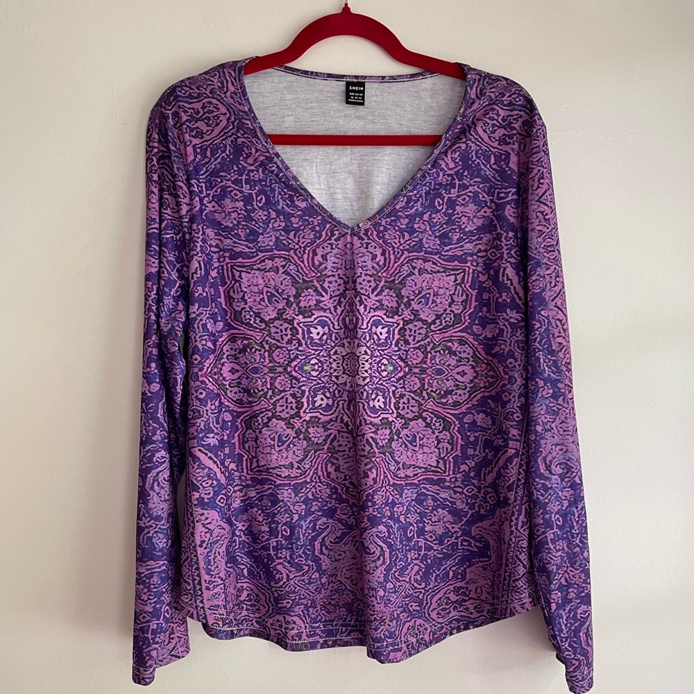 NWOT Purple Patterned V-Neck Long Sleeve Top